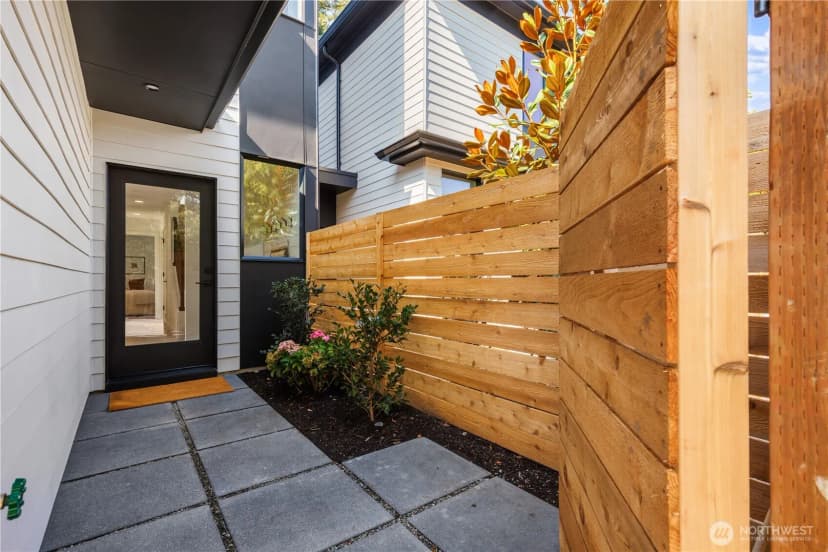 Property photo for 5948 39th Avenue Sw, Seattle photo 33