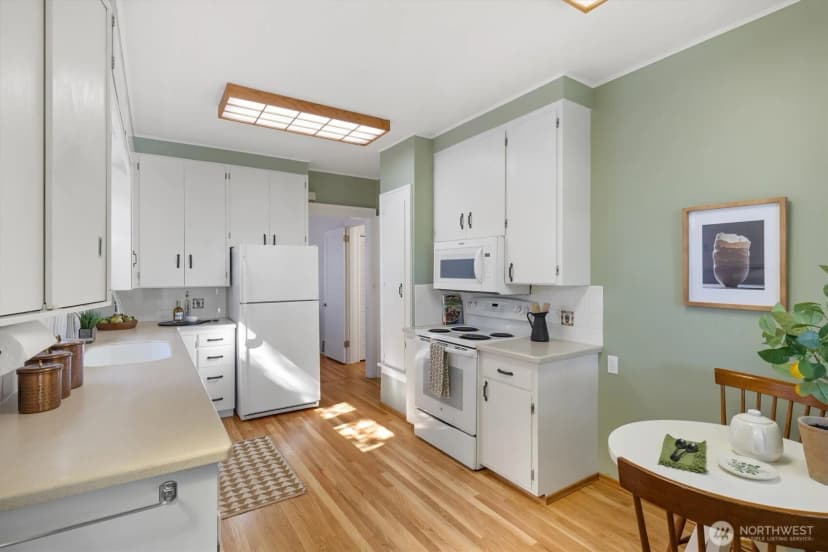 Property photo for 2510 4th Avenue W, Seattle photo 11