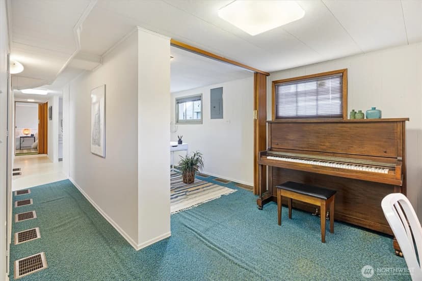 Property photo for 2510 4th Avenue W, Seattle photo 19
