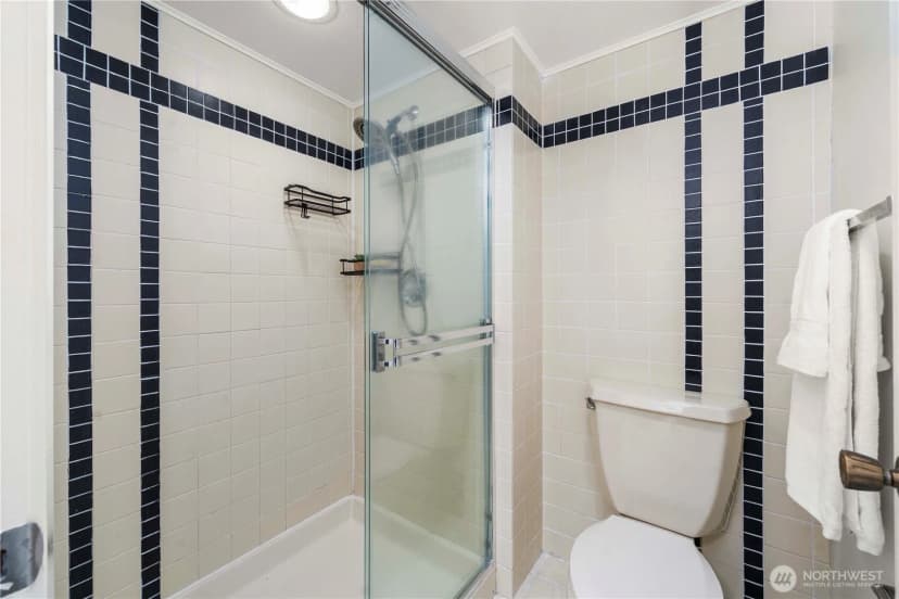 Property photo for 31611 37th Avenue Sw, Federal Way photo 17