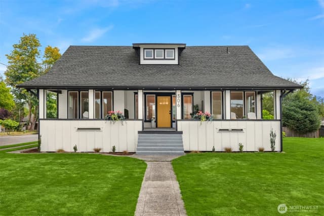 Property photo for 306 3rd Street, Sultan