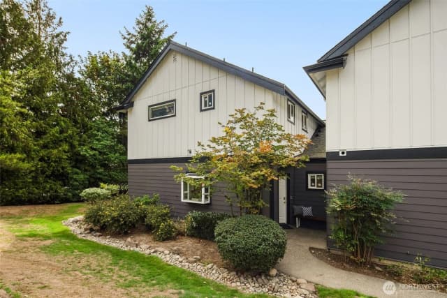 Property photo for 22715 4th Avenue W #102, Bothell photo 3