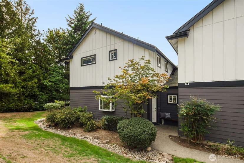 Property photo for 22715 4th Avenue W #102, Bothell photo 3