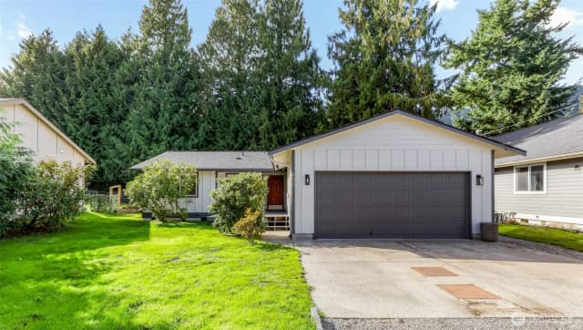 Property photo for 439 Fir Lane, Sedro Woolley photo 2