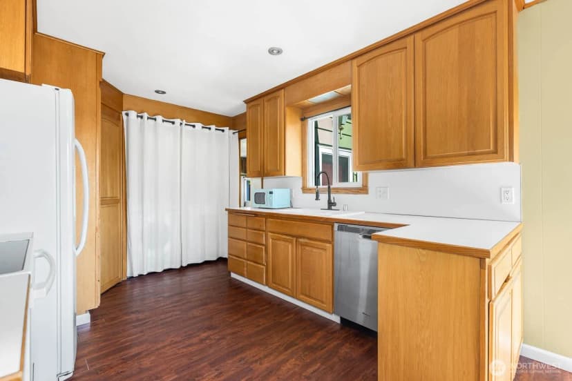 Property photo for 4817 N 7th Street, Tacoma photo 16