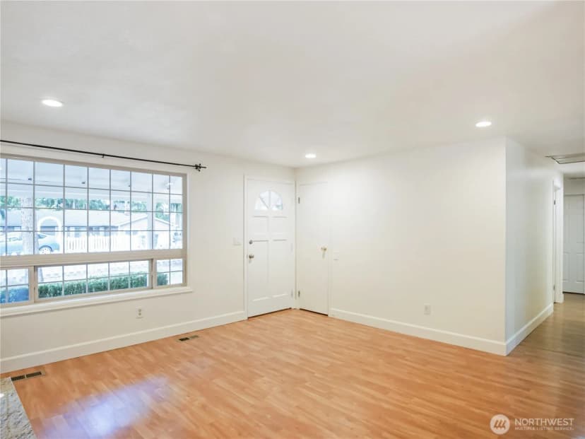 Property photo for 936 Ne 207th Place Ne, Sammamish photo 29