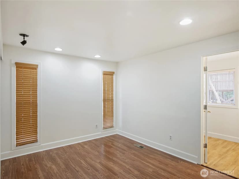 Property photo for 936 Ne 207th Place Ne, Sammamish photo 17