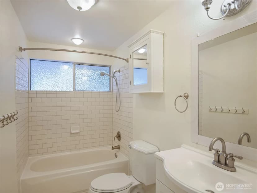 Property photo for 936 Ne 207th Place Ne, Sammamish photo 23