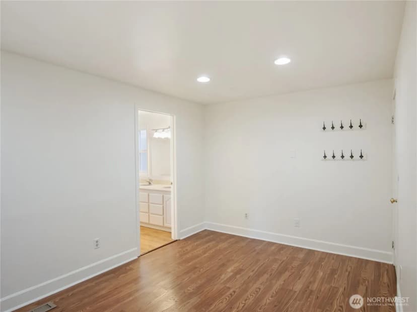 Property photo for 936 Ne 207th Place Ne, Sammamish photo 20