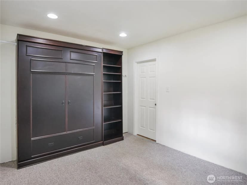 Property photo for 936 Ne 207th Place Ne, Sammamish photo 24