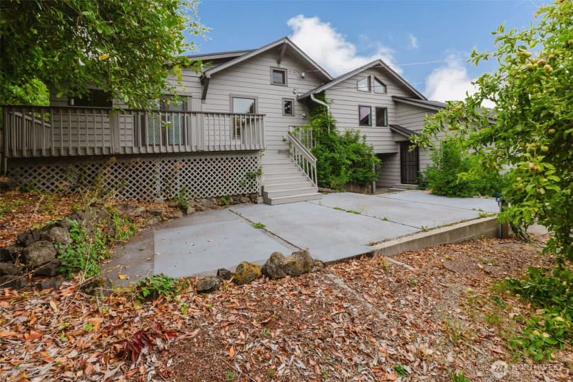 Property photo for 343 Farragut Avenue N, Port Orchard photo 36