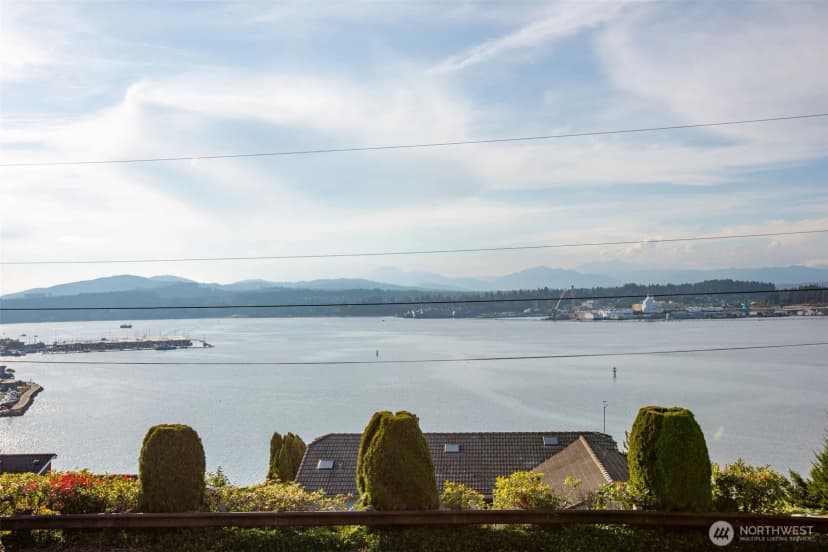 Property photo for 343 Farragut Avenue N, Port Orchard photo 6