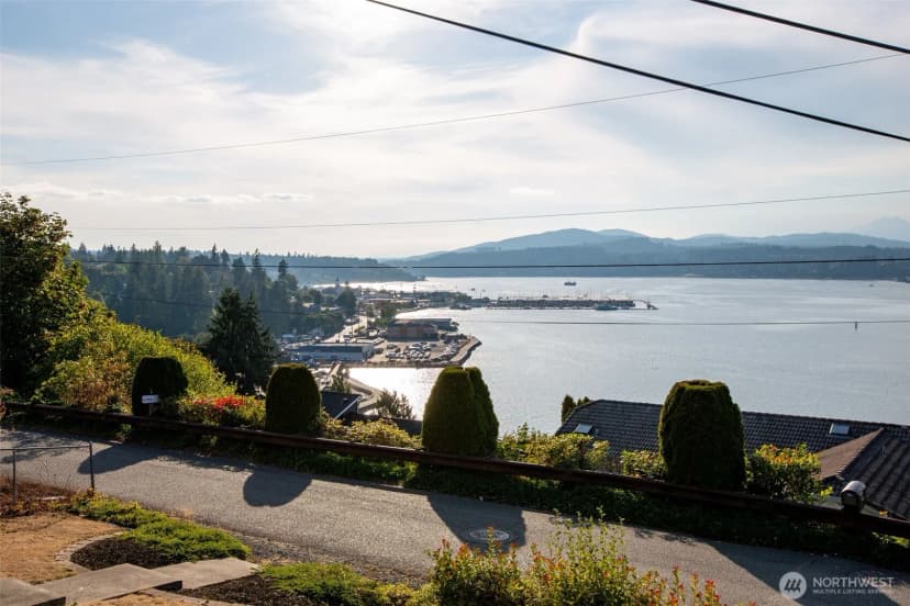 Property photo for 343 Farragut Avenue N, Port Orchard photo 39