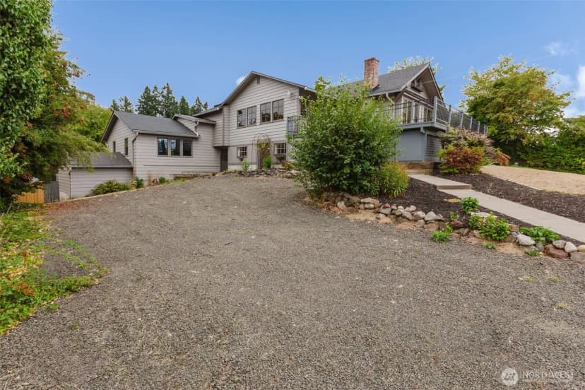 Property photo for 343 Farragut Avenue N, Port Orchard photo 3