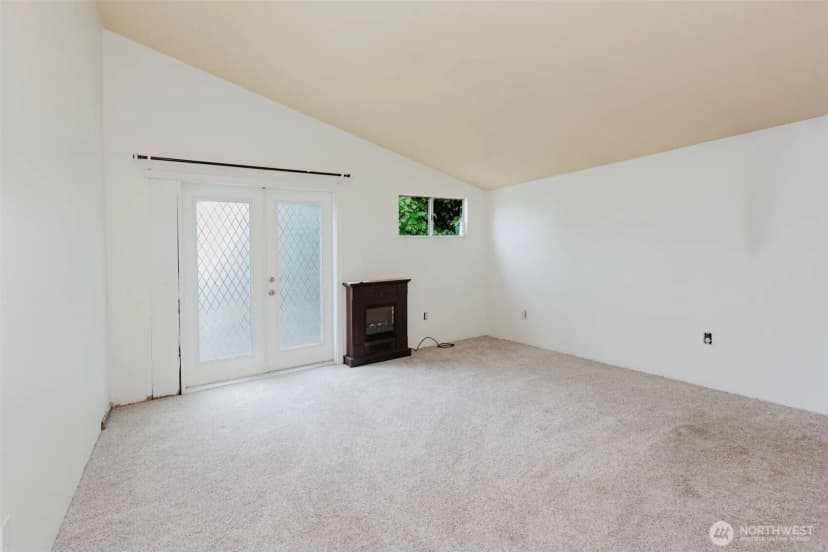 Property photo for 343 Farragut Avenue N, Port Orchard photo 25