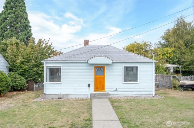 Property photo for 4415 N 14th Street, Tacoma photo 2