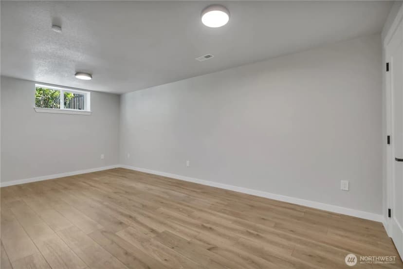 Property photo for 621 Sw 297 Street, Federal Way photo 26