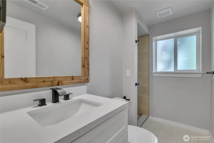 Property photo for 621 Sw 297 Street, Federal Way photo 24