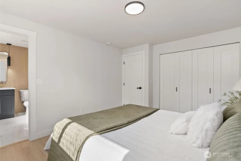 Property photo for 11602 Se 210th Place, Kent photo 19