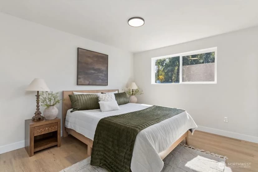 Property photo for 11602 Se 210th Place, Kent photo 18