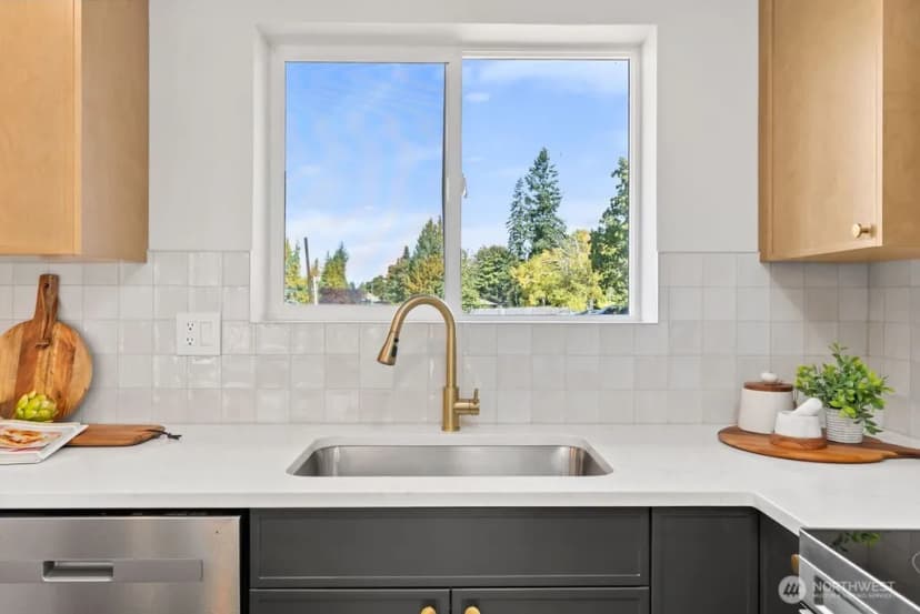 Property photo for 11602 Se 210th Place, Kent photo 14