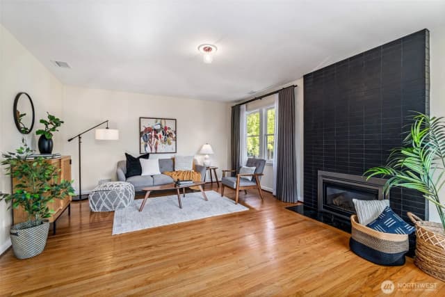 Property photo for 2716 E Jefferson St, Seattle photo 5