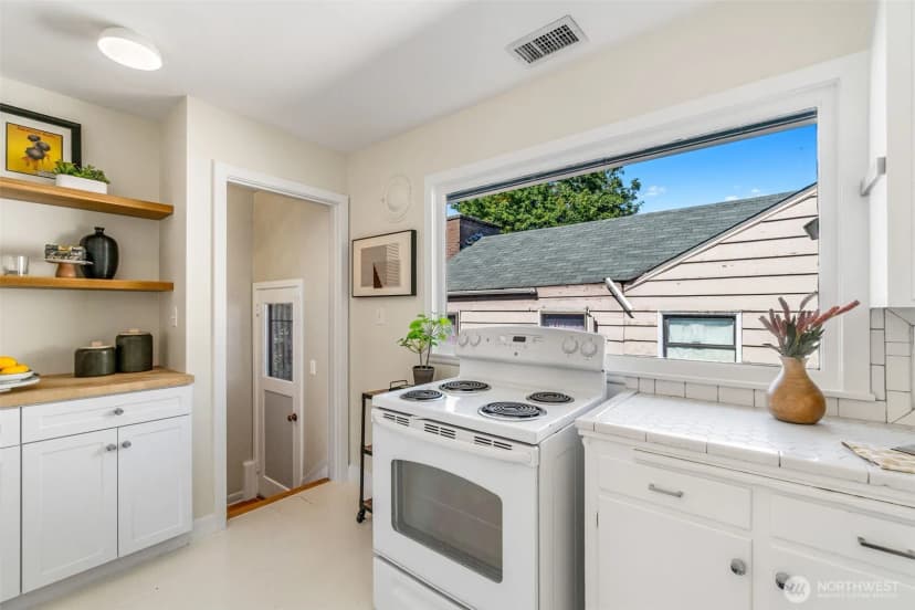 Property photo for 2716 E Jefferson St, Seattle photo 16