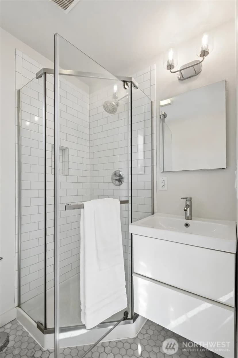 Property photo for 5910 47th Avenue S, Seattle photo 17