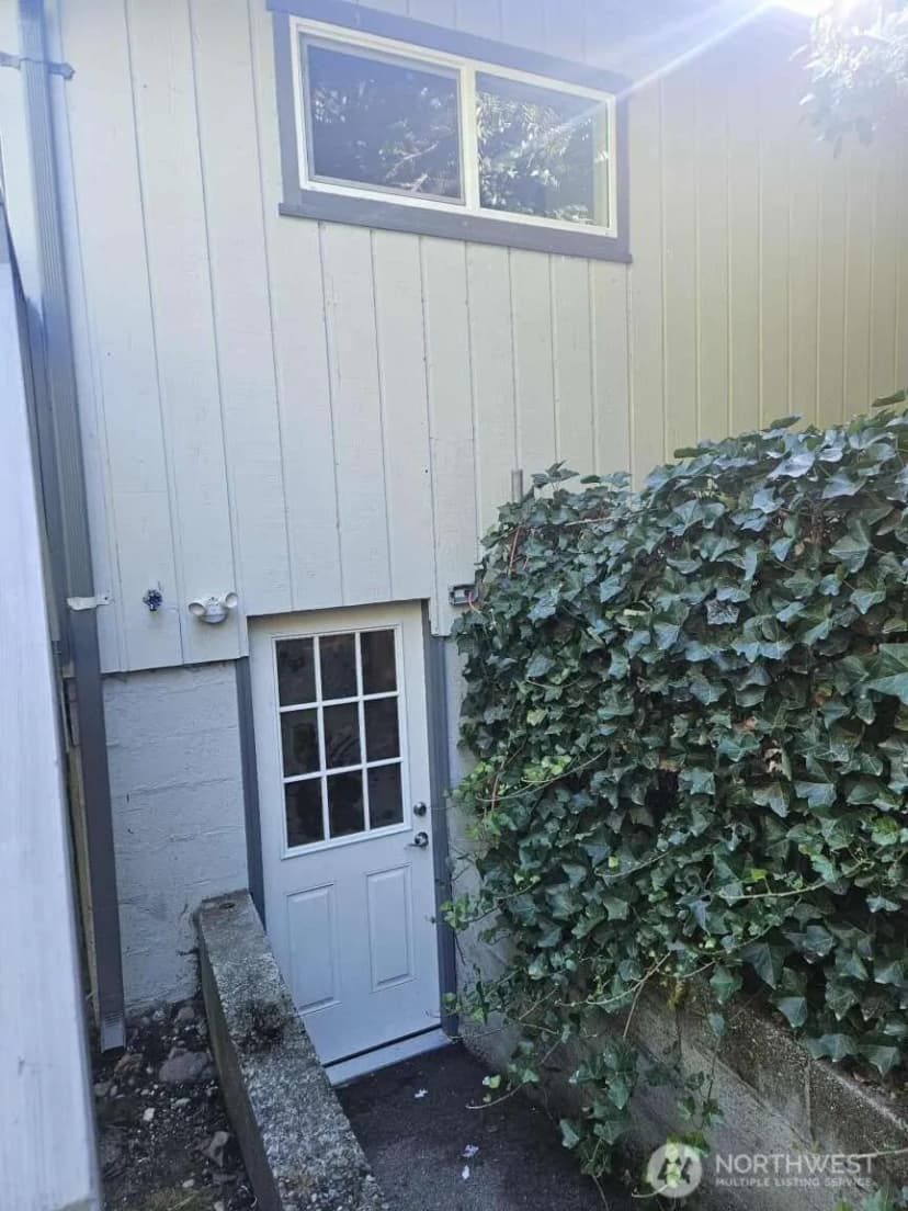 Property photo for 3728 W Arsenal Way, Bremerton photo 6