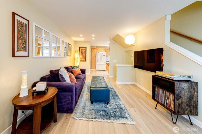 Property photo for 11720 Greenwood Avenue N #a, Seattle photo 6