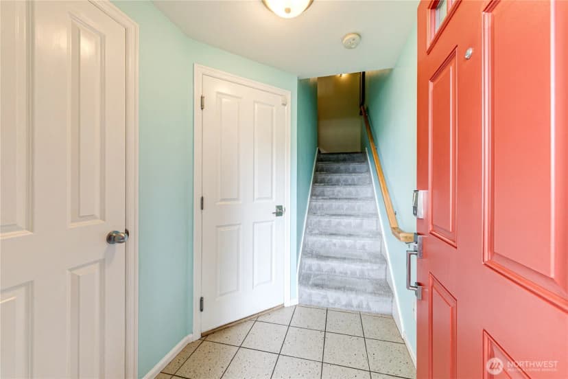 Property photo for 11720 Greenwood Avenue N #a, Seattle photo 3