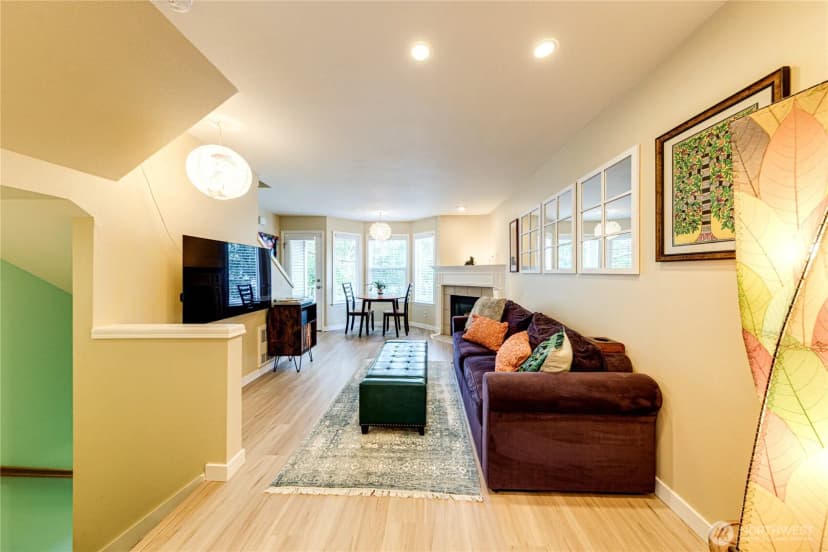 Property photo for 11720 Greenwood Avenue N #a, Seattle photo 4