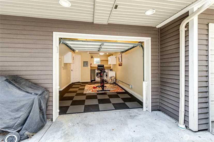 Property photo for 11720 Greenwood Avenue N #a, Seattle photo 27