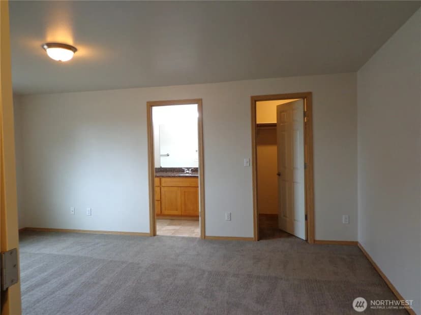 Property photo for 4926 104th Place Ne, Marysville photo 16