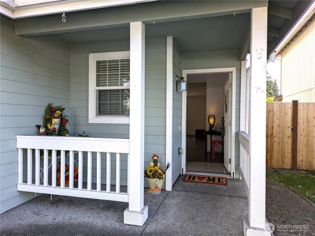 Property photo for 4926 104th Place Ne, Marysville photo 2
