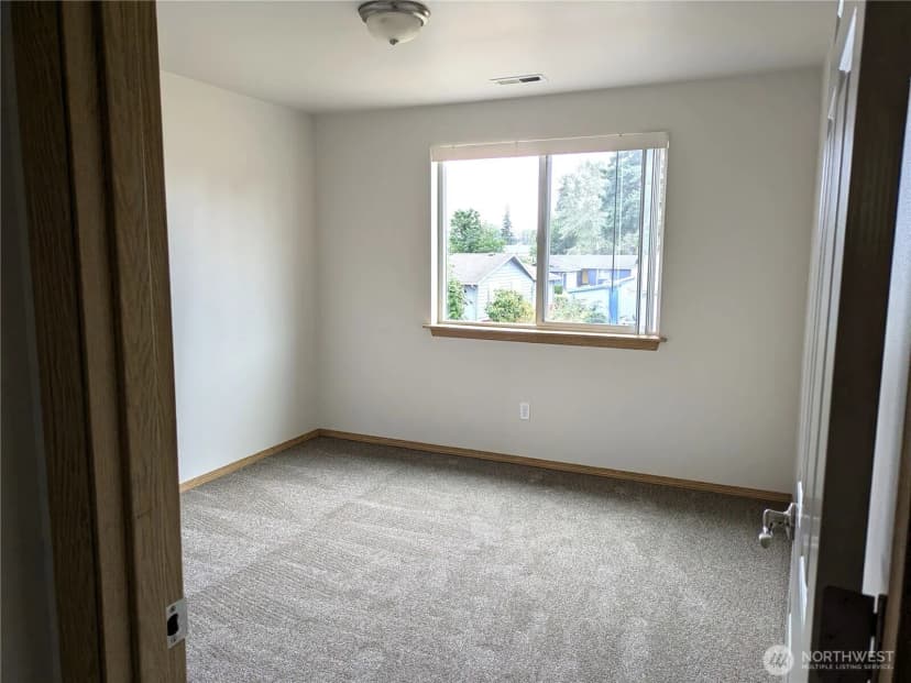 Property photo for 4926 104th Place Ne, Marysville photo 22