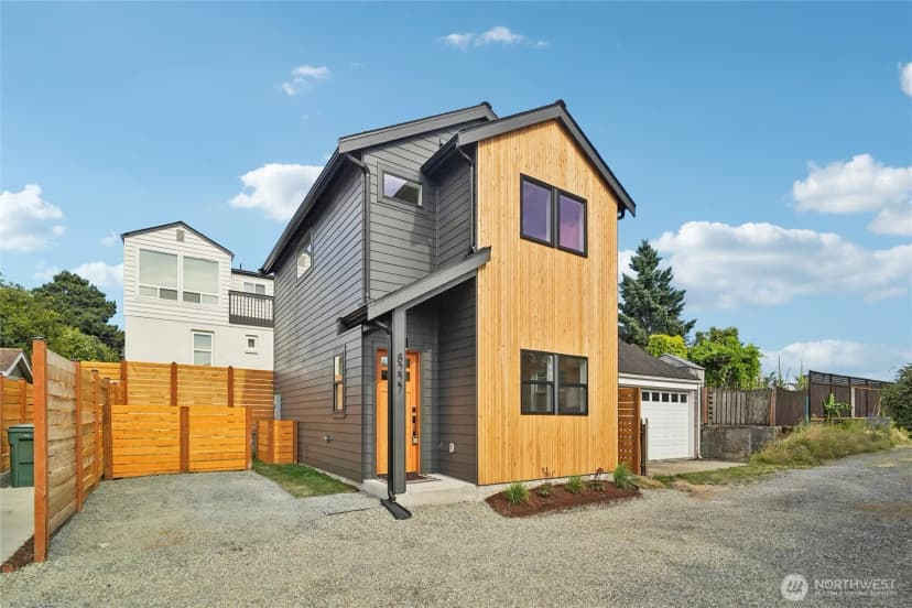 Property photo for 8227 Latona Avenue Ne, Seattle photo 24