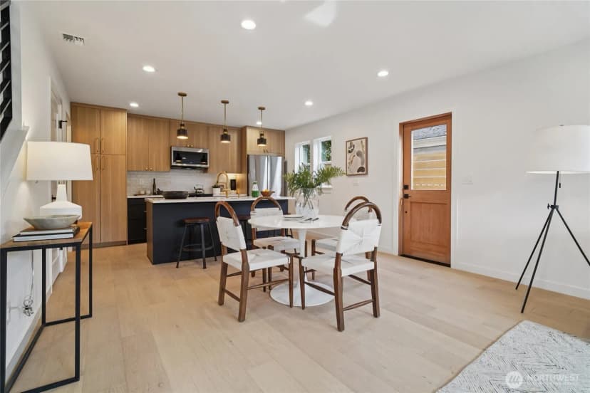 Property photo for 8227 Latona Avenue Ne, Seattle photo 11