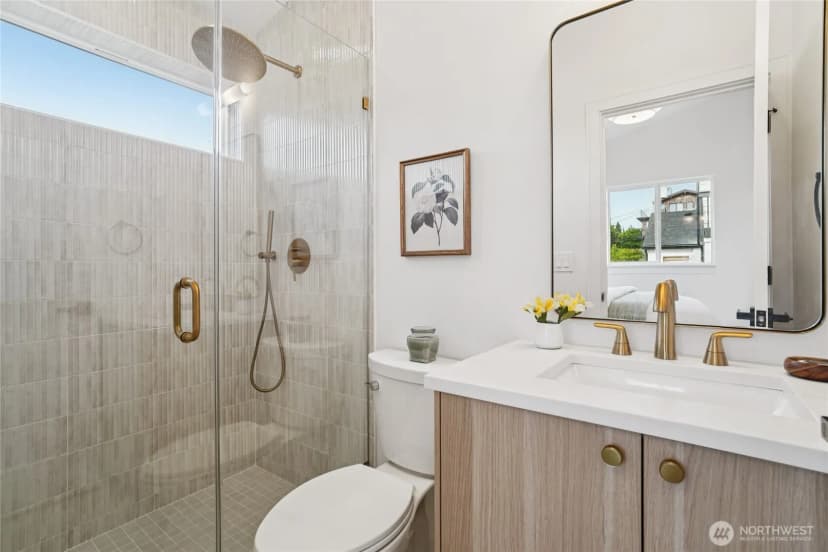 Property photo for 8227 Latona Avenue Ne, Seattle photo 15