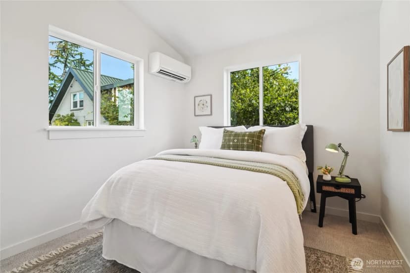 Property photo for 8227 Latona Avenue Ne, Seattle photo 17