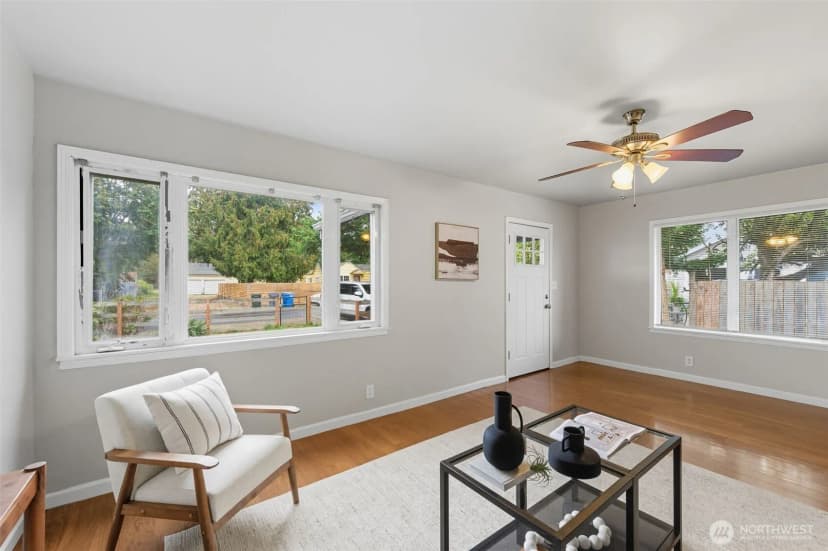 Property photo for 1154 95th Street E, Tacoma photo 4