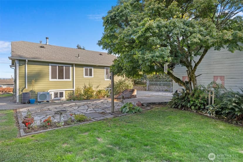 Property photo for 5904 Commercial Avenue, Everett photo 35