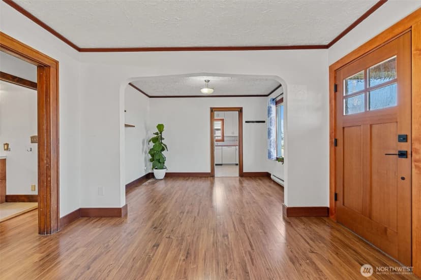 Property photo for 5904 Commercial Avenue, Everett photo 18