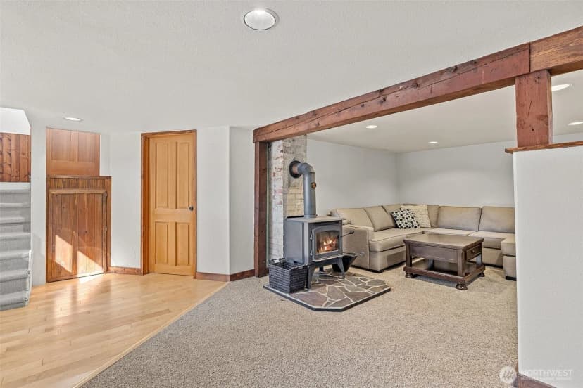 Property photo for 5904 Commercial Avenue, Everett photo 22