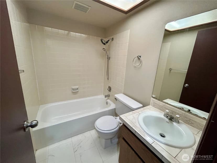 Property photo for 202 Vashon Avenue Se, Renton photo 11