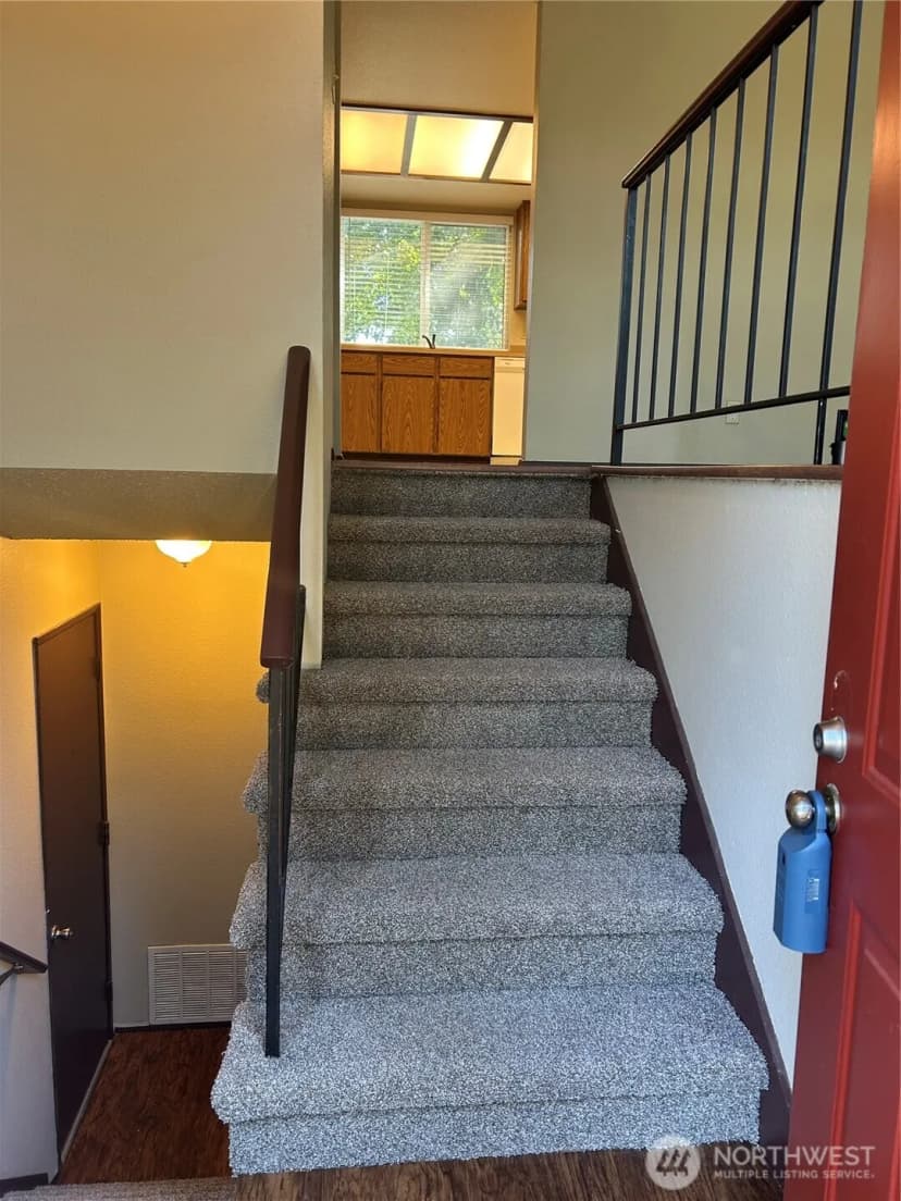 Property photo for 202 Vashon Avenue Se, Renton photo 3