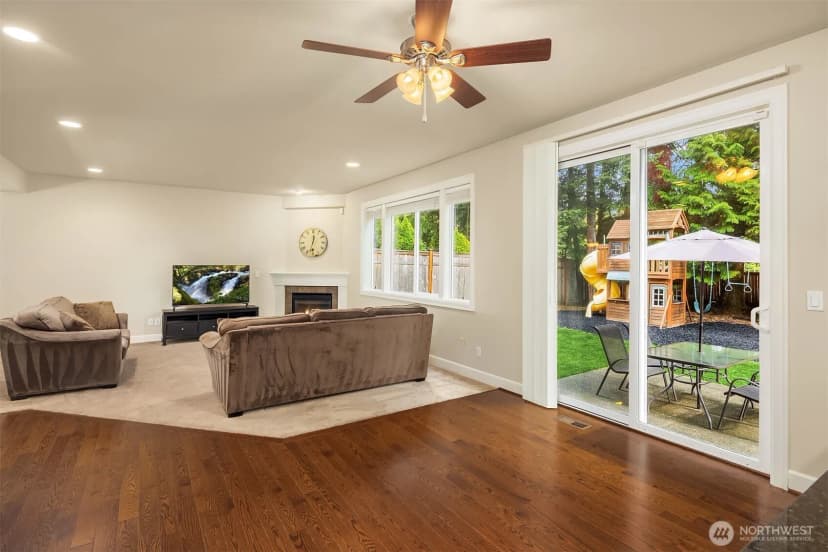 Property photo for 122 Ilwaco Place Se, Renton photo 7
