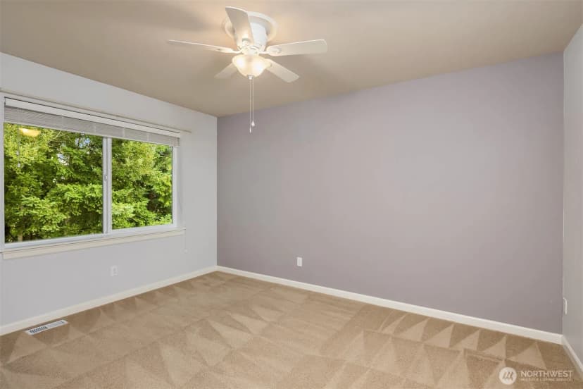 Property photo for 122 Ilwaco Place Se, Renton photo 19