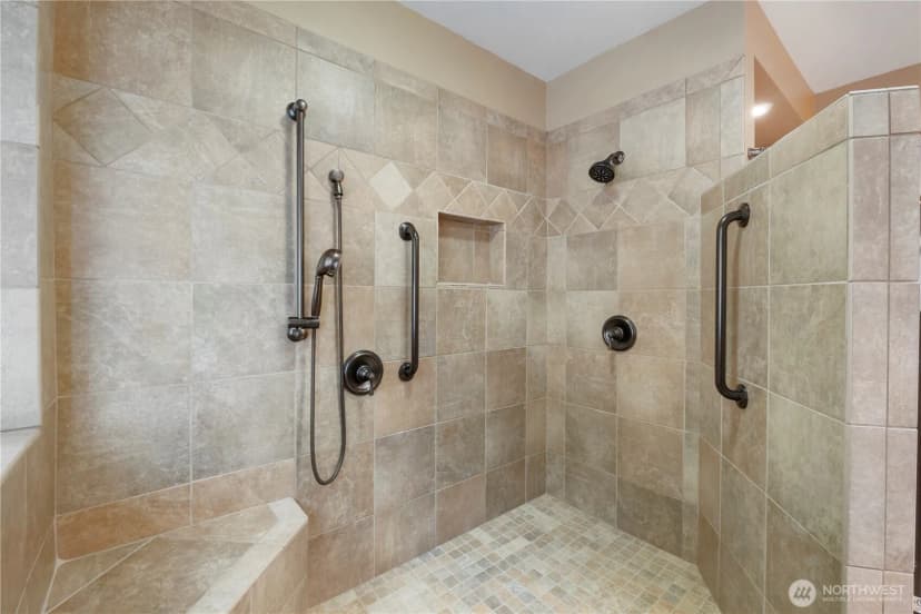 Property photo for 11618 Jennifer Court E, Puyallup photo 21