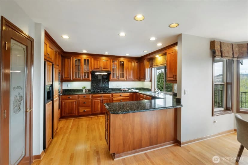 Property photo for 11618 Jennifer Court E, Puyallup photo 12